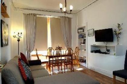 Pitt Street Apartment From Home To Home - image 2