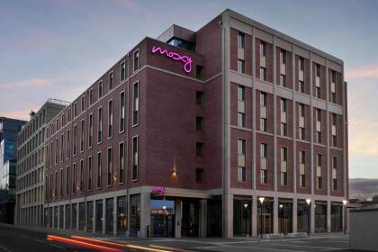 Moxy Edinburgh Fountainbridge - image 3