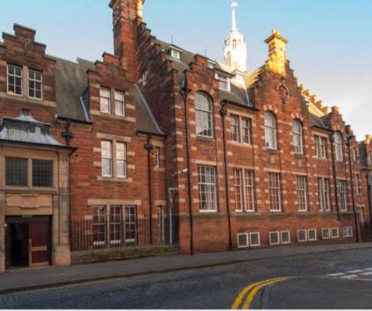 Beautiful 1-Bed Apartment near Castle