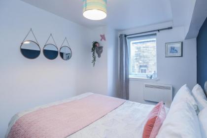 Beautiful 1-Bed Apartment near Castle - image 17