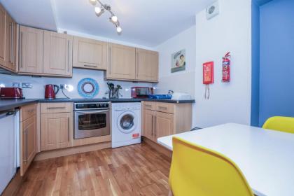 Beautiful 1-Bed Apartment near Castle - image 19