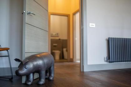 Luxury Manhattan loft-style apartment near Edinburgh city centre - image 4
