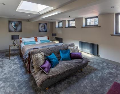 Luxury Manhattan loft-style apartment near Edinburgh city centre - image 9