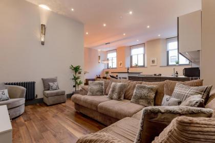 Bohemian luxury accommodation in the heart Edinburghs Leith district - image 11
