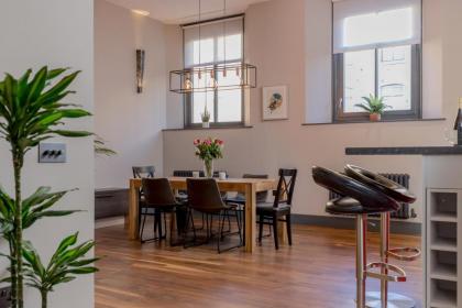 Bohemian luxury accommodation in the heart Edinburghs Leith district - image 13