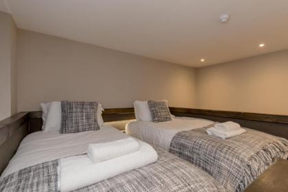 Bohemian luxury accommodation in the heart Edinburghs Leith district - image 20