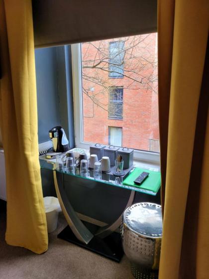 Frederick Douglass - Rooms In The City - image 17