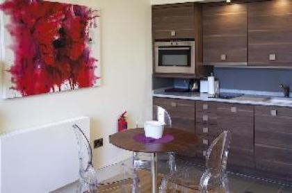Clarendon Luxury Apartments - image 16