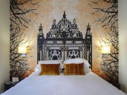 Clarendon Luxury Apartments - image 8