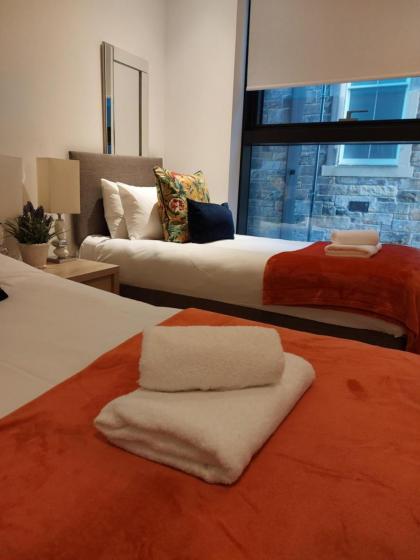 Quartermile Luxury Landing Apartment - image 12