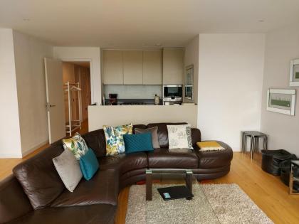 Quartermile Luxury Landing Apartment - image 4