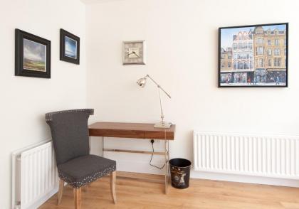 Shandwick Apartment - Edinburgh City Centre - Sleeps 2 - image 10