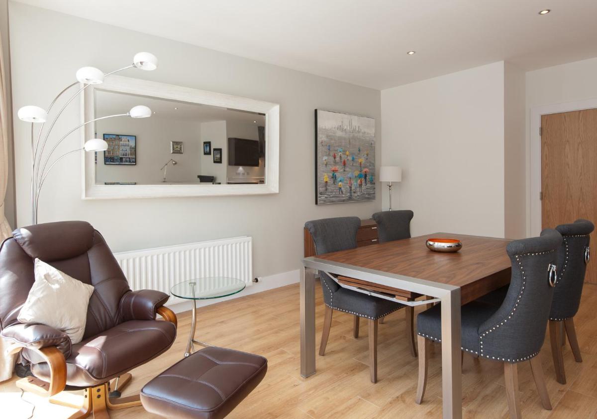 Shandwick Apartment - Edinburgh City Centre - Sleeps 2 - image 3