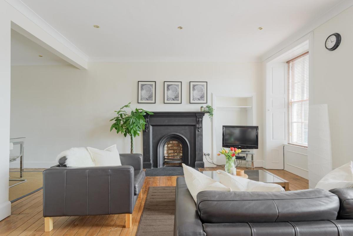 The West Bow Apartment - main image