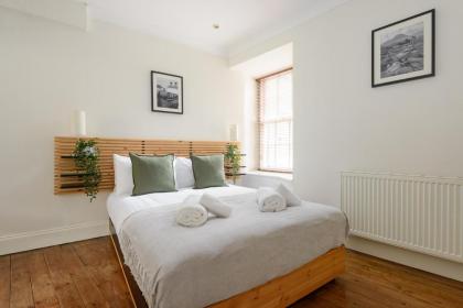 The West Bow Apartment - image 10