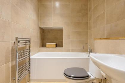 The West Bow Apartment - image 15