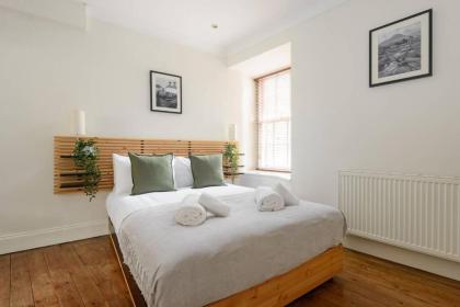 The West Bow Apartment - image 16