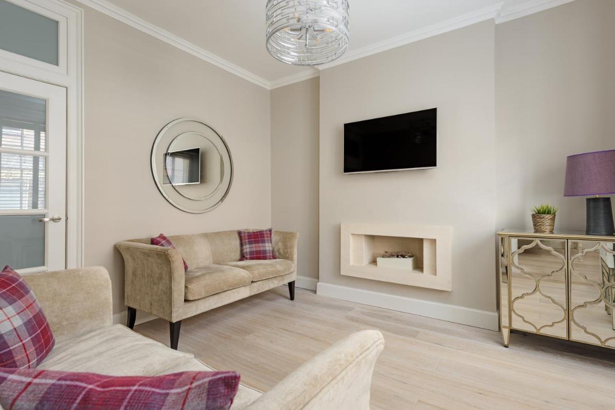 The Rose Street Apartment - main image