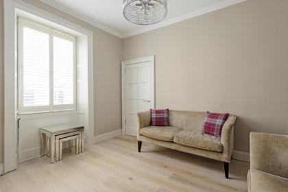 The Rose Street Apartment - image 10