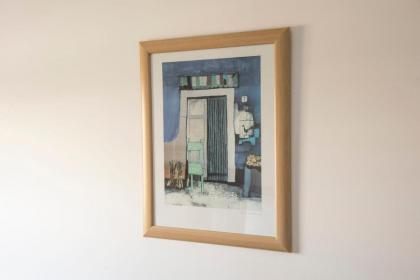 GuestReady - Stylish Apt w Parking near Edinburgh - image 19
