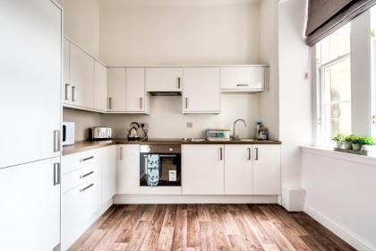 Lothian Road - perfect city centre location. - image 2