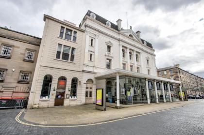 Lothian Road - perfect city centre location. - image 21