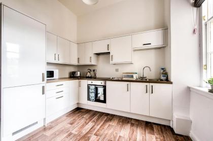 Lothian Road - perfect city centre location. - image 9