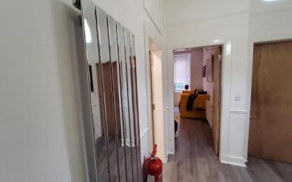 6 Separate beds 2 baths -Leith Spectacular Apartment - image 11