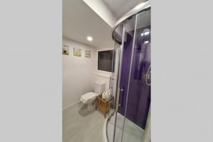 6 Separate beds 2 baths -Leith Spectacular Apartment - image 16
