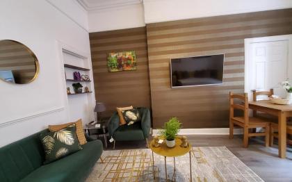 6 Separate beds 2 baths -Leith Spectacular Apartment - image 4