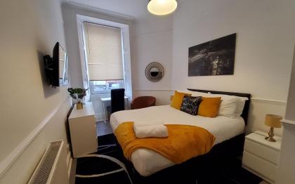 6 Separate beds 2 baths -Leith Spectacular Apartment - image 5