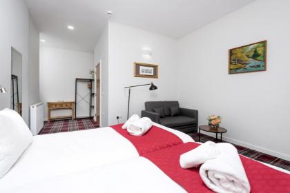 Smith Place Hotel - image 17
