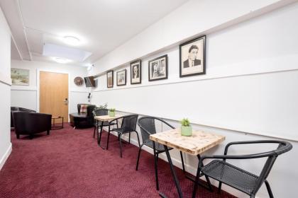 Smith Place Hotel - image 28