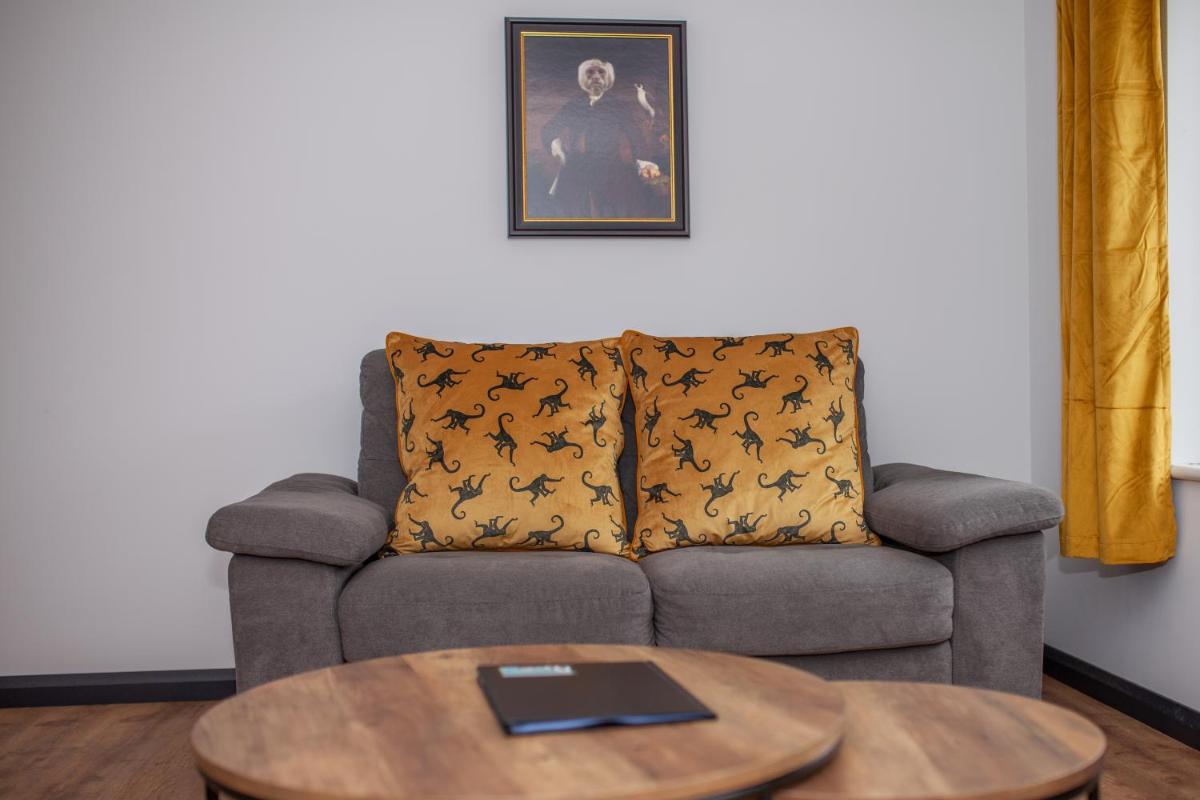 Holyrood New Apartment - image 4