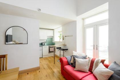 The Old Town Cockburn Apartment - image 10