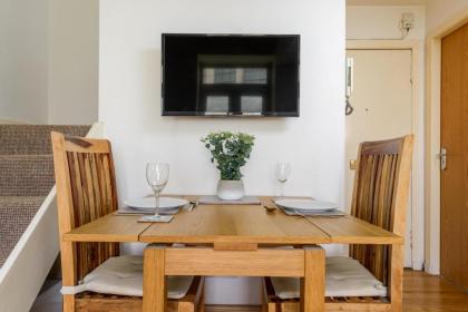 The Old Town Cockburn Apartment - image 2