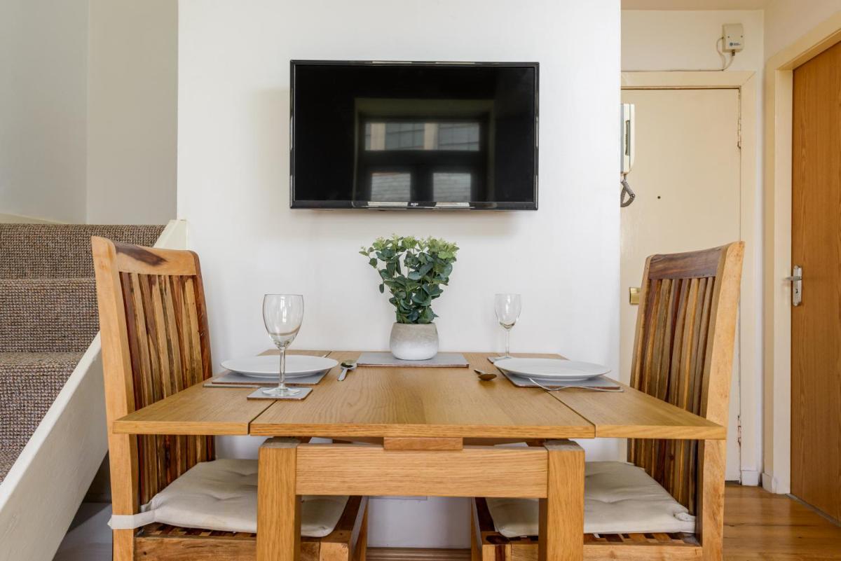 The Old Town Cockburn Apartment - image 2
