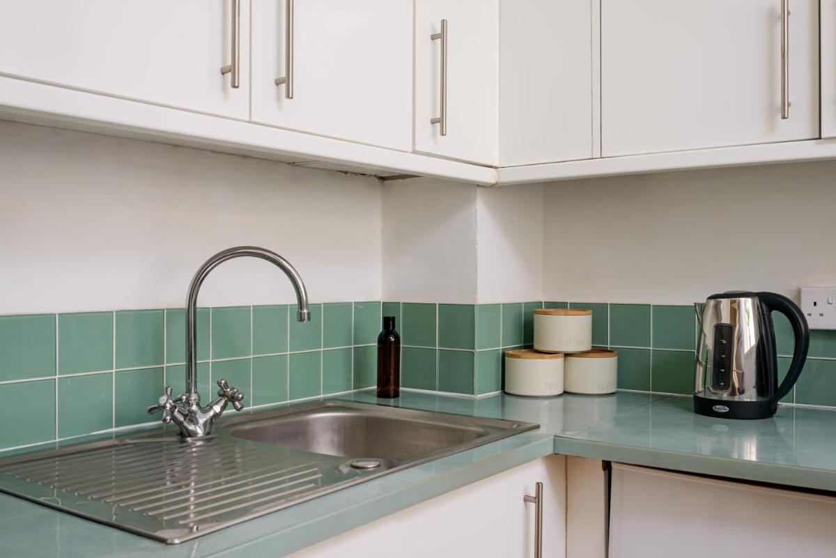 The Old Town Cockburn Apartment - image 4