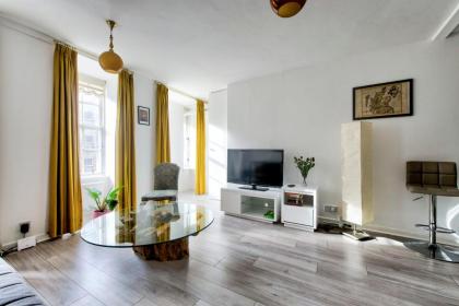 GuestReady - Bright & Airy 1BR Flat in the heart of Edinburgh - image 15