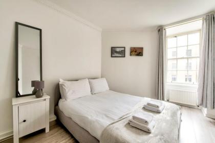 GuestReady - Bright & Airy 1BR Flat in the heart of Edinburgh - image 2