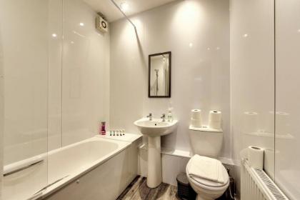 GuestReady - Bright & Airy 1BR Flat in the heart of Edinburgh - image 22