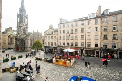 GuestReady - Bright & Airy 1BR Flat in the heart of Edinburgh - image 30