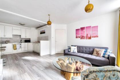 GuestReady - Bright & Airy 1BR Flat in the heart of Edinburgh - image 8
