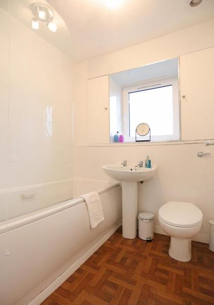 The South Maybury Residence - image 10