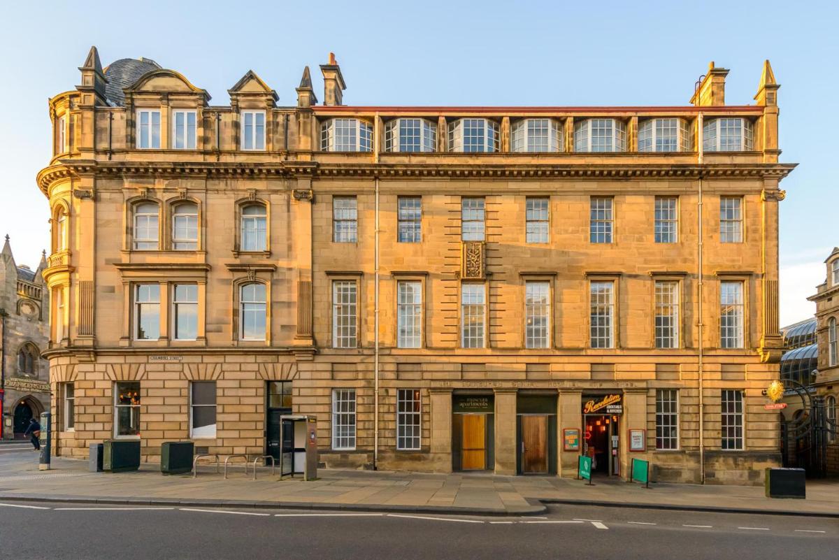 Museum Apartments - image 5