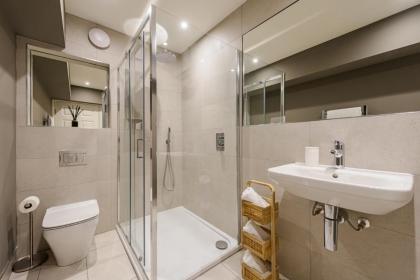 Museum Apartments - image 6