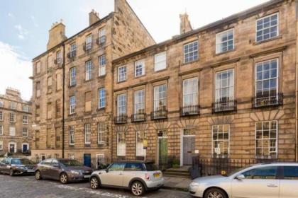 Light and Spacious 2 Bedroom Flat in Heart of Edinburgh - image 22