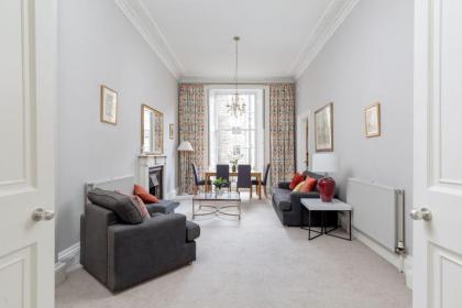 Light and Spacious 2 Bedroom Flat in Heart of Edinburgh - image 9