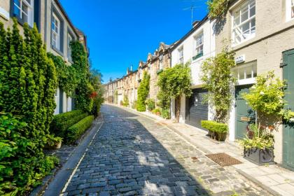 GuestReady - Beautiful New Town Studio with Patio - image 5