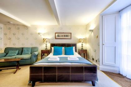 GuestReady - Beautiful New Town Studio with Patio - image 7